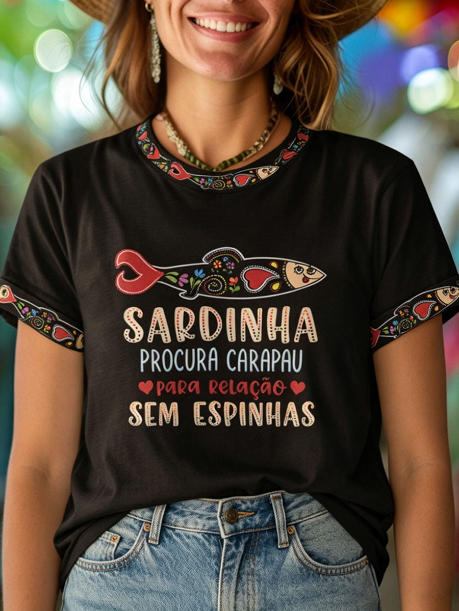 T-shirt feminina Santos Populares com estampa artística de sardinha